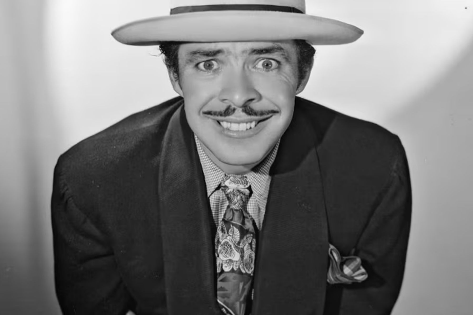 Starlight Don Ramon Sabrosita 590 - 1410 AM | Ramón Valdés: Biografía y vida del actor de ...