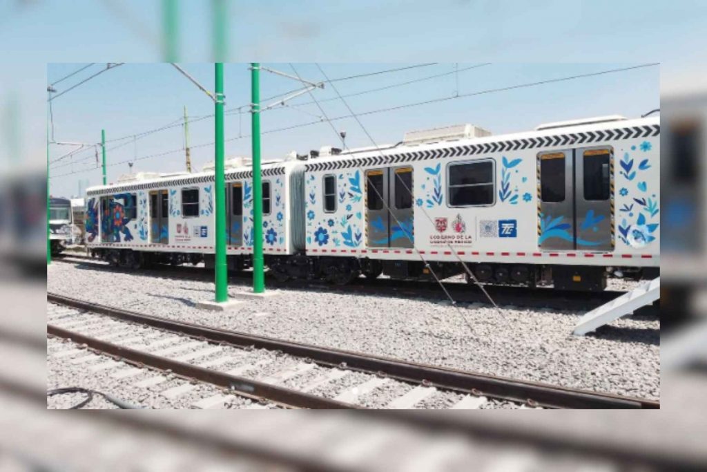 Unidades T-25 del Tren Ligero que conectan Taxqueña con Xochimilco. Estas unidades operan con 750 voltios y cuentan con sistemas de seguridad de última generación para la demanda del Mundial.